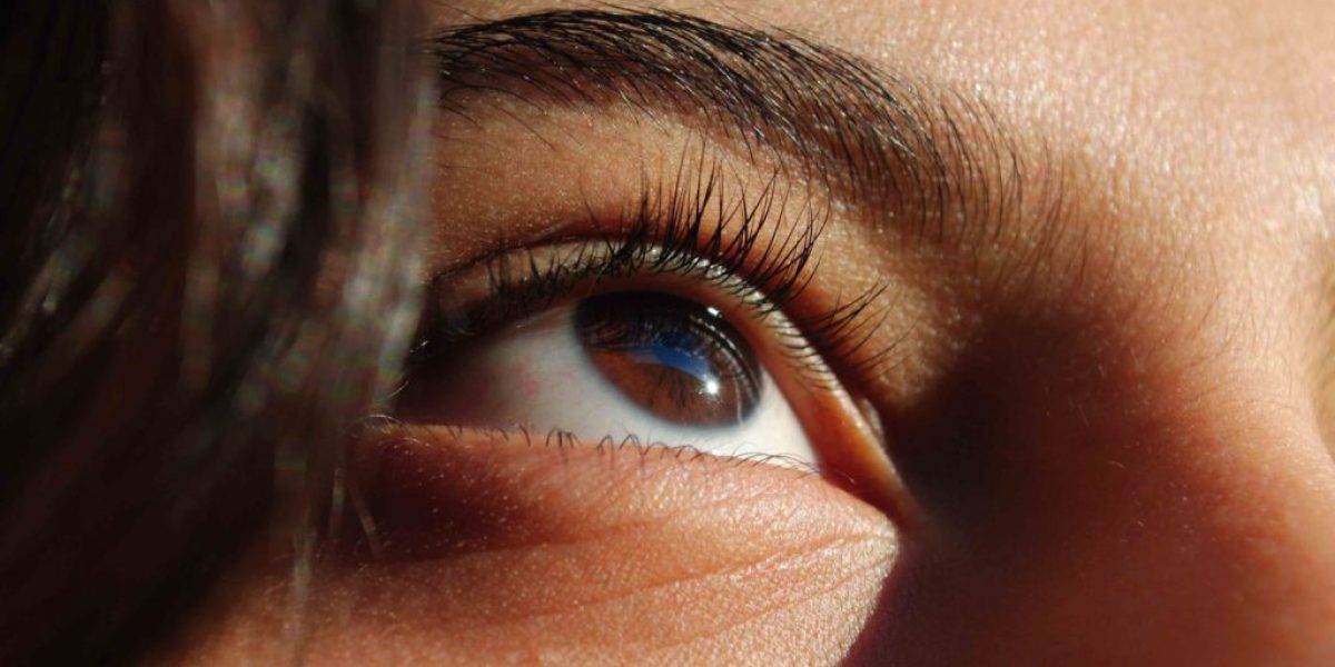 Change-Your-Look-with-Eyebrow-Hair-Transplant-Surgery