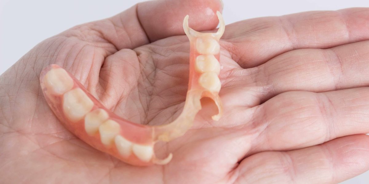 How-to-Prevent-Bad-Breath-When-Wearing-Dentures